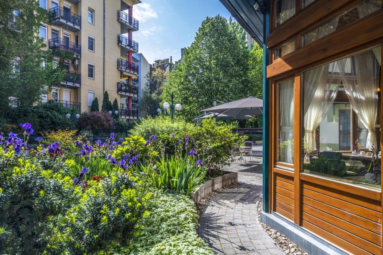 Corvin Hotel Budapest Residence Exterior photo